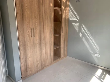 3 Bedroom Flat & Apartment