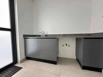 4 Bedroom Garden Flat