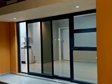 2 Bedroom Flat & Apartment