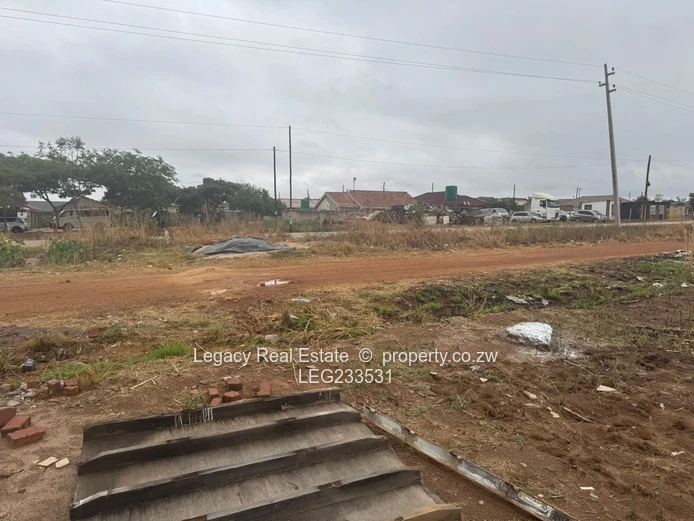 Affordable Stands with Deeds in Damofalls