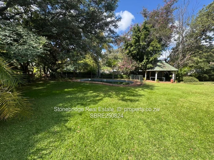 Beautiful 4 bedroomed House in Hillside for sale