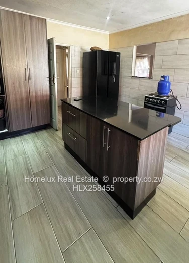 Spacious House For Sale In Zengeza 3 (Sole Mandate)