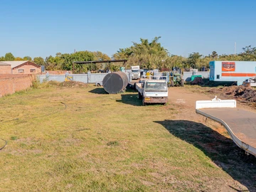 Commercial & Industrial Land