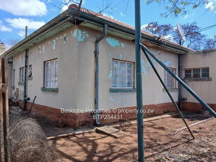 Northend Bulawayo: 3-bed Family Home on 2,900m² 