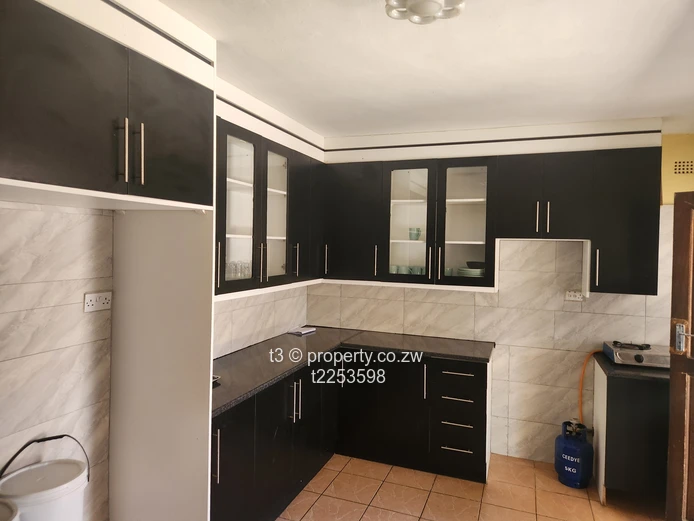  Charming Family Home – Windsor Park, Ruwa