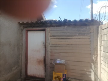 6 Bedroom House