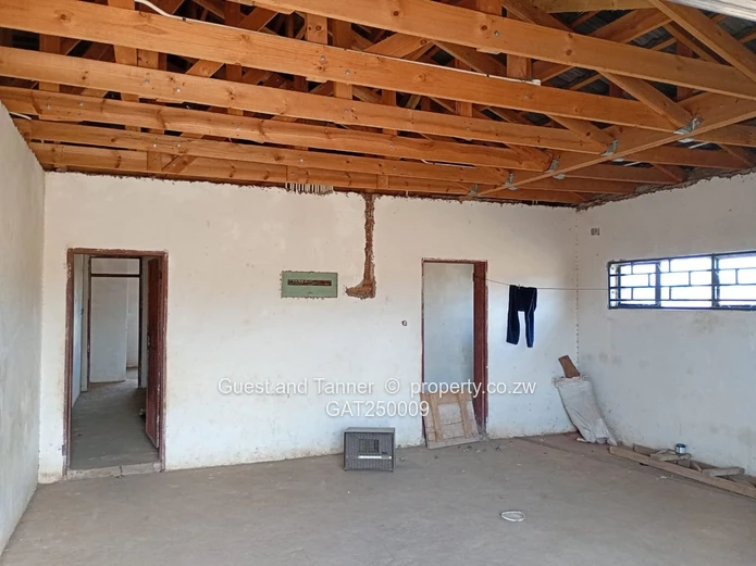 Finish to Your Taste – Solid 5-BR Family Home on 2,000sqm with Borehole in Galloway, Norton