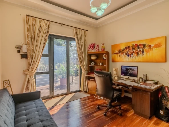 10 Bedroom House