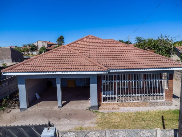 Own this Beautiful and Conviniently Located Home in a well established surbub