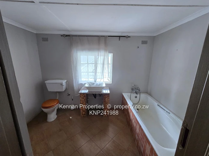 BEAUTIFUL FAMILY HOME ON 4021 square metres	