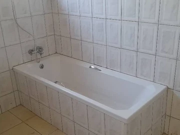 3 Bedroom Flat & Apartment