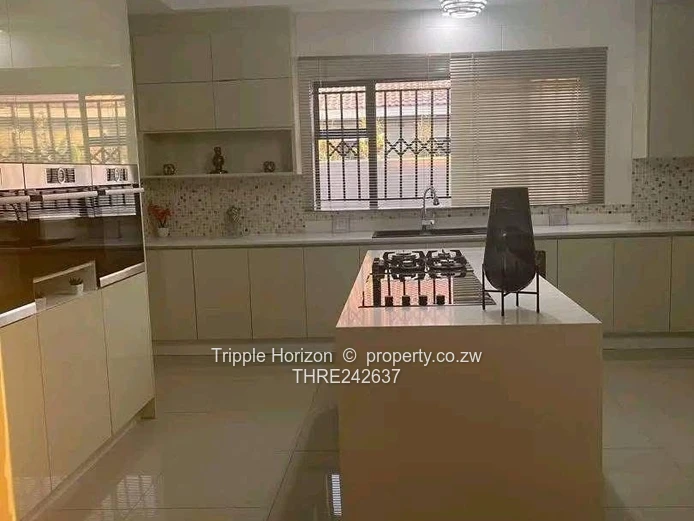 Modern 5-Bed Sandton Park Home with Stylish Kitchen & Borehole