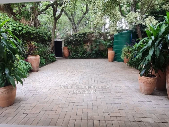 Fully Furnished 2 Bedroomed Garden Flat (Sole Mandate)