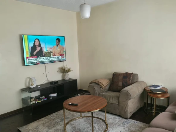 2 Bedroom Flat & Apartment