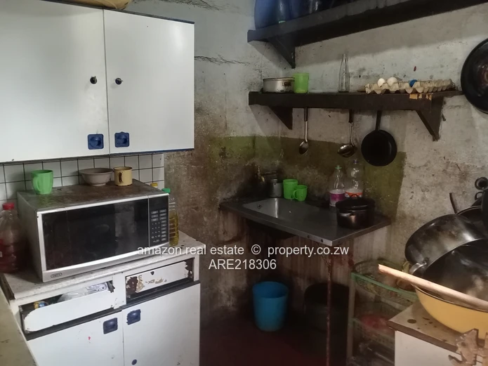 2bedroomed house ( private treaty)