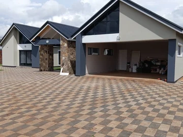 5 Bedroom House