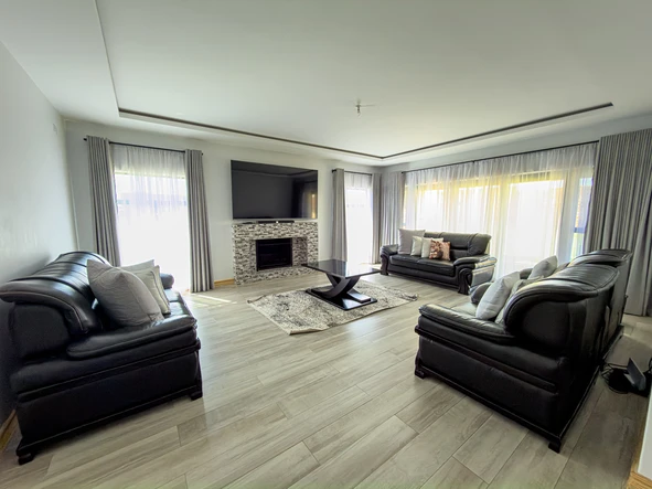 5 Bedroom Townhouse Complex