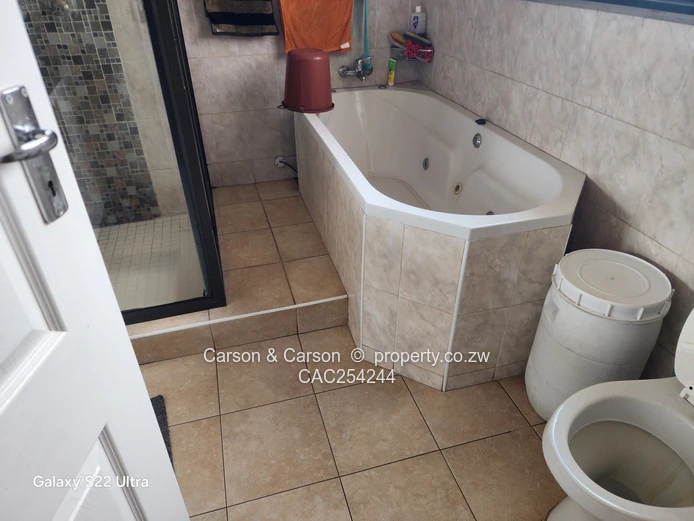 Belvedere  - 5 Bed, Spacious Lawn & Borehole