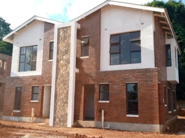 Spacious 3-Bedroom Apartment In Helensvale