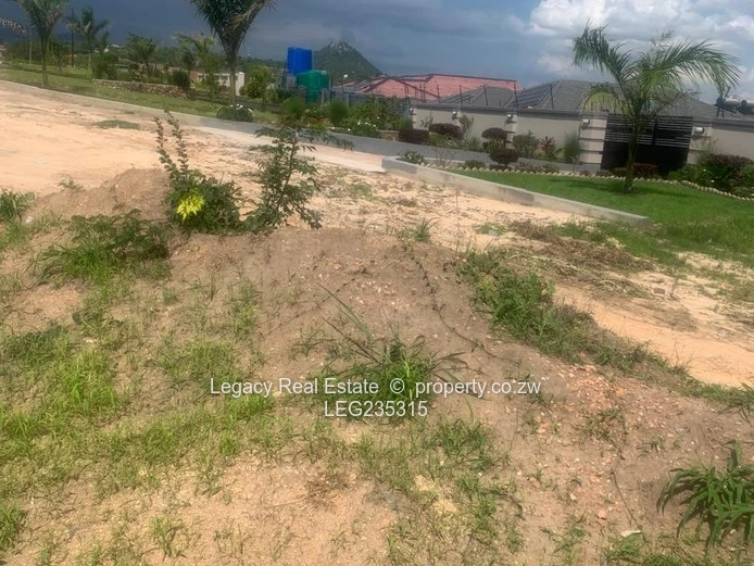 Mutare Darlington Commercial Stand For Sale.