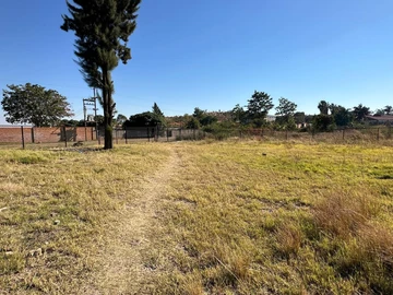 Commercial & Industrial Land