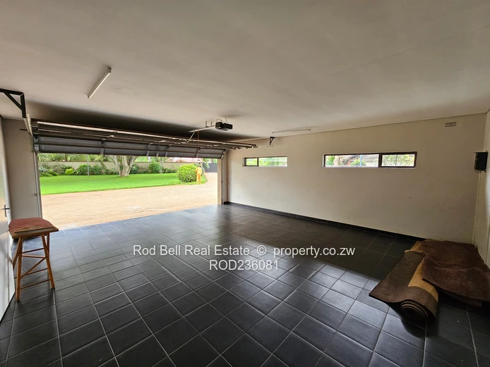 Modern and spacious home situated in quiet suburb
