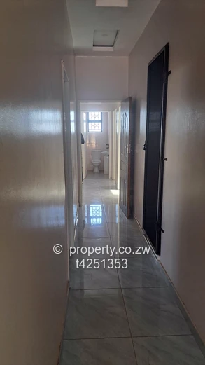 Pomona Nyeredzi neat 4 bedroomed house to Rent