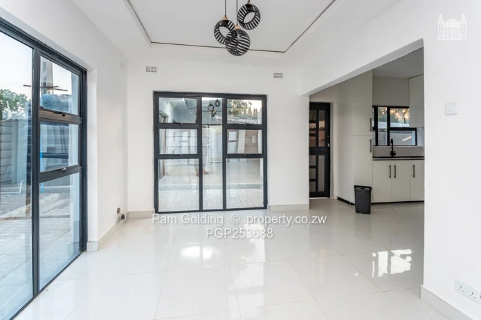 Spacious 4 Bed Villas In Hatfield