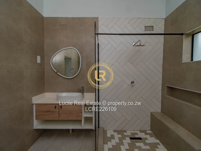 Open-Plan 3-Bed Home in Mandara