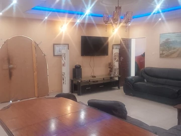 5 Bedroom House