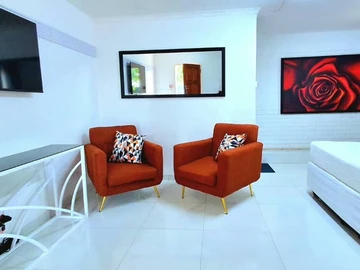 8 Bedroom House
