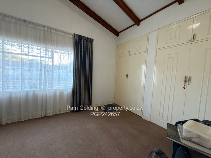 Suburbs townhouse for sale