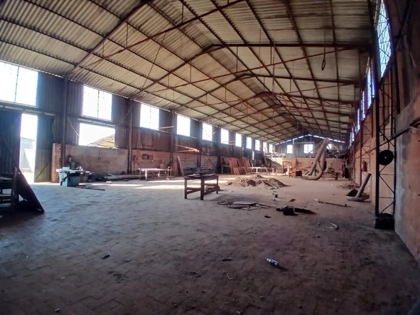 Warehouse & Factory