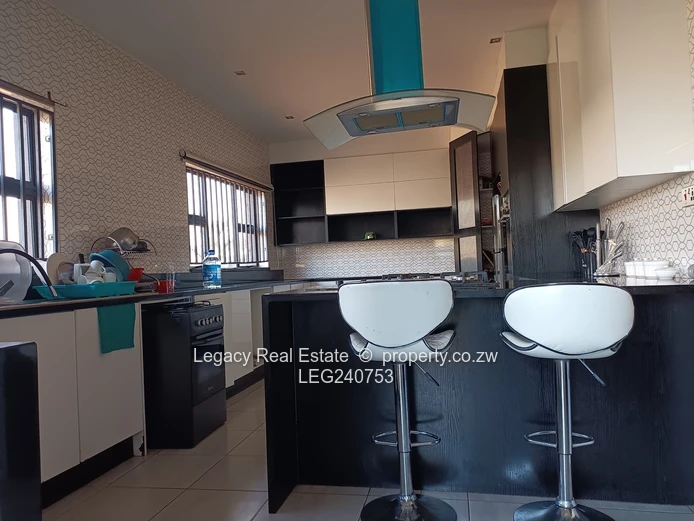 3 bedroomed cluster for rent in Bluffhill