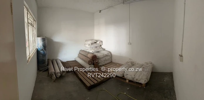 Msasa Warehouse To Let
