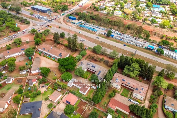 Spacious ground floor apartment in a well located complex