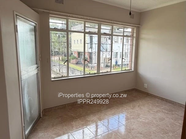 3-Bedroom Duplex with Private Garden 