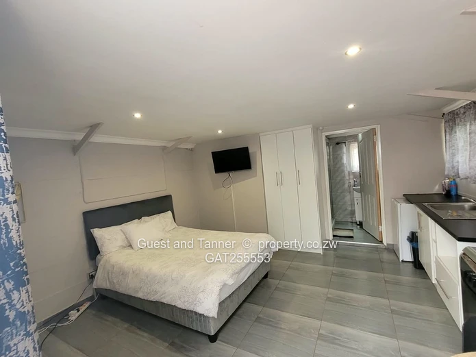 Hillside – Four Ensuite Bedrooms with Multiple Cottages