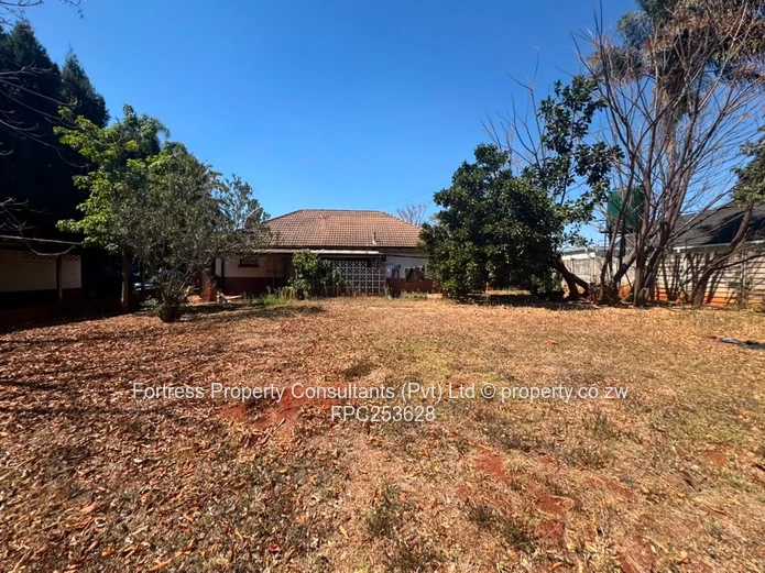 HILLSIDE | Family Home with Cottage — Your Next Investment in Harare! ????