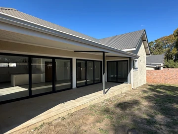 2 Bedroom Garden Flat