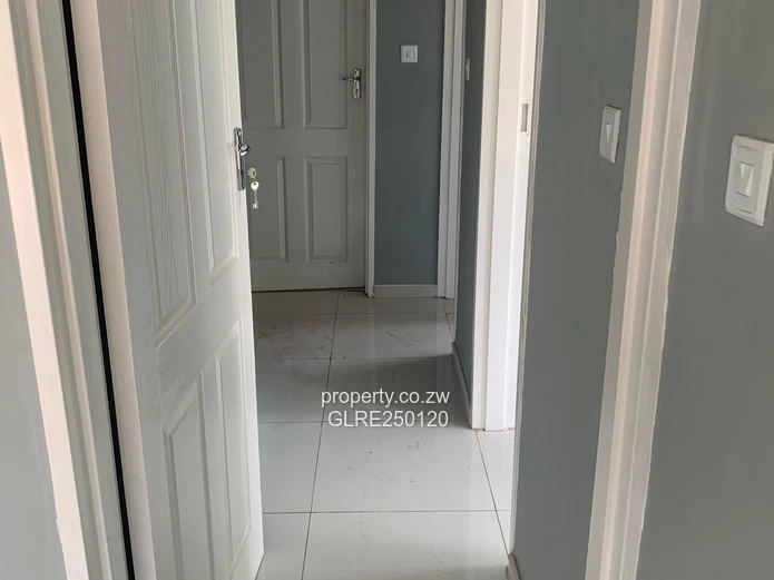 3BR/3BA Quinnington, Harare North — Glass Showers & Borehole