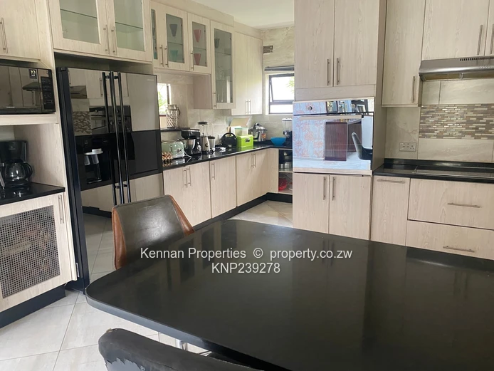 Executive home in Complex of 4 Units