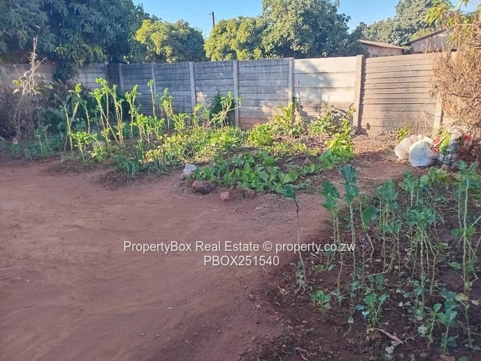 Kuwadzana 1 House for sale!