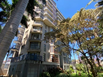 3 Bedroom Flat & Apartment