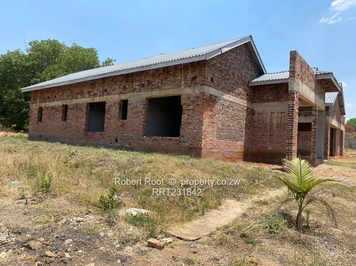 Quinington incomplete 4 bedroomed Cluster/house for sale