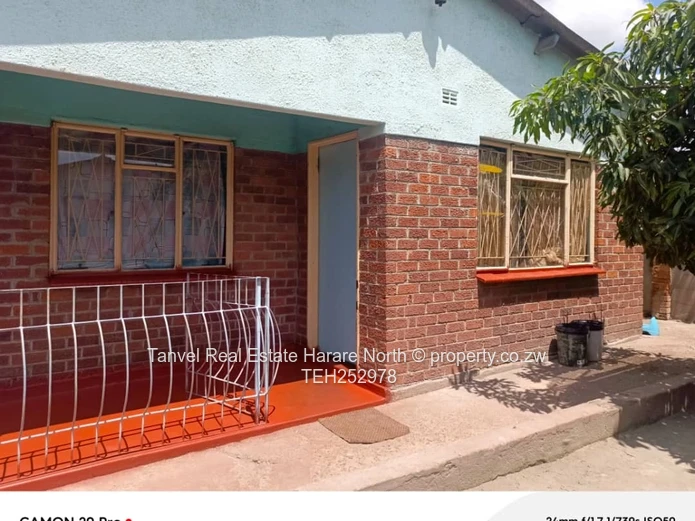 Available for sale in Glenora C is a 4 bedroomed house, kitchen, lounge and dinning, walled and gate