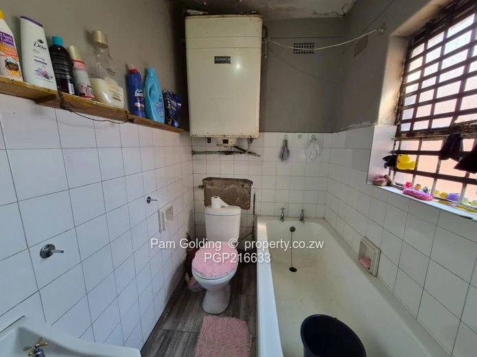 Studio Apartment For Sale In The Avenues (Sole Mandate)