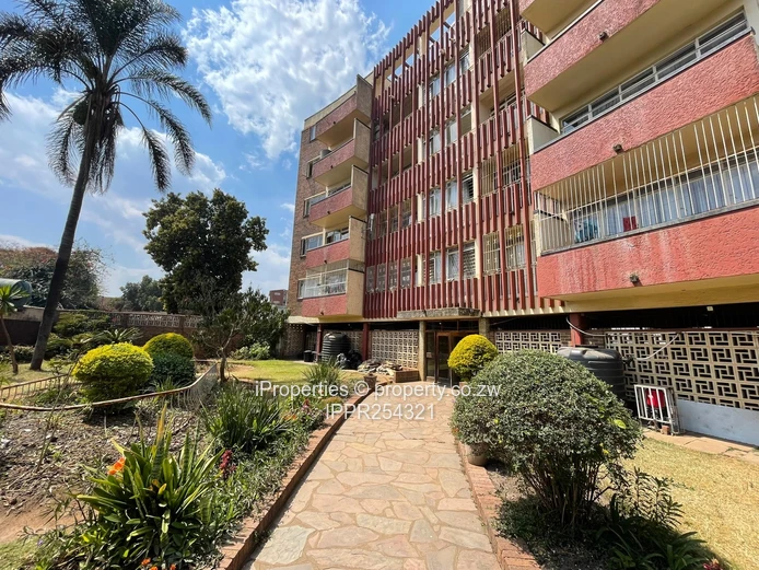 2-Bedroom Flat To Let – Avenues