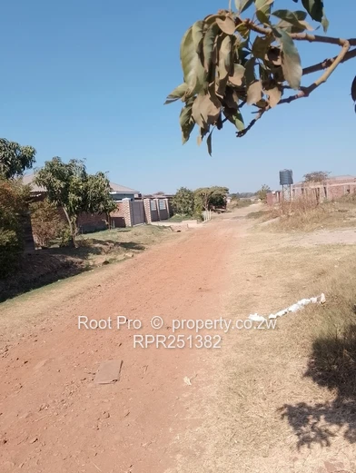 Dzivarasekwa stand for sale (Sole Mandate)