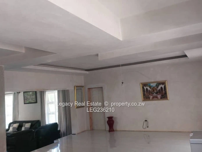 Prestigious Glen Lorne Residence on 2,000m² Stand,Exceptional Luxury Home with Multiple Ensuites